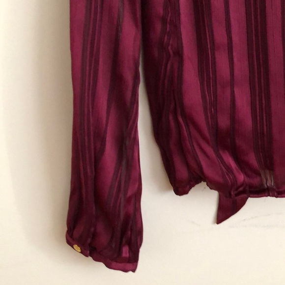 Guess Blouse XS - Picture 7 of 9